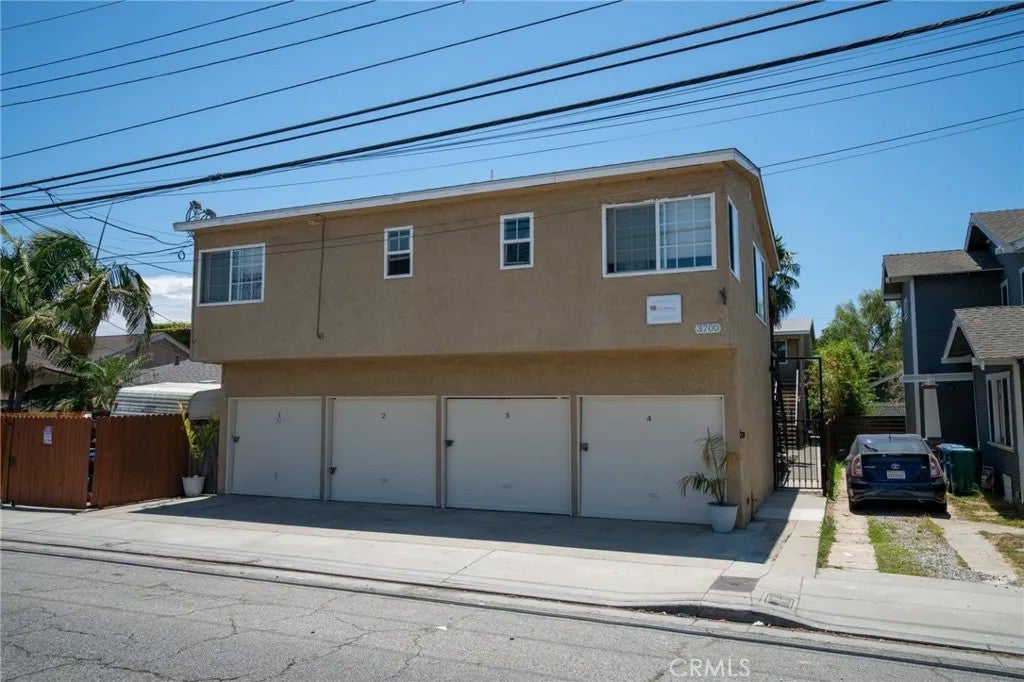 Photo of 3700 E 4th Street, Long Beach, CA 90814 (MLS # OC26146653)