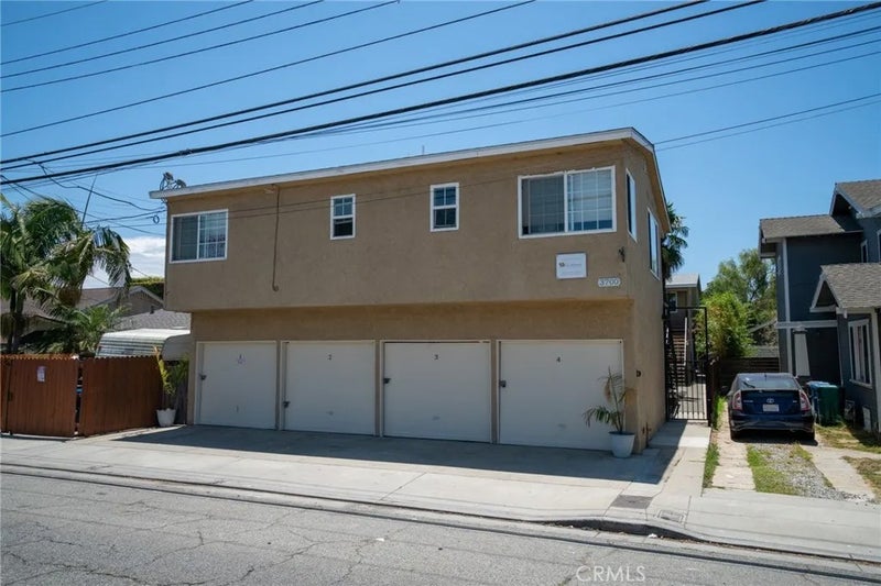 3700 E 4th Street