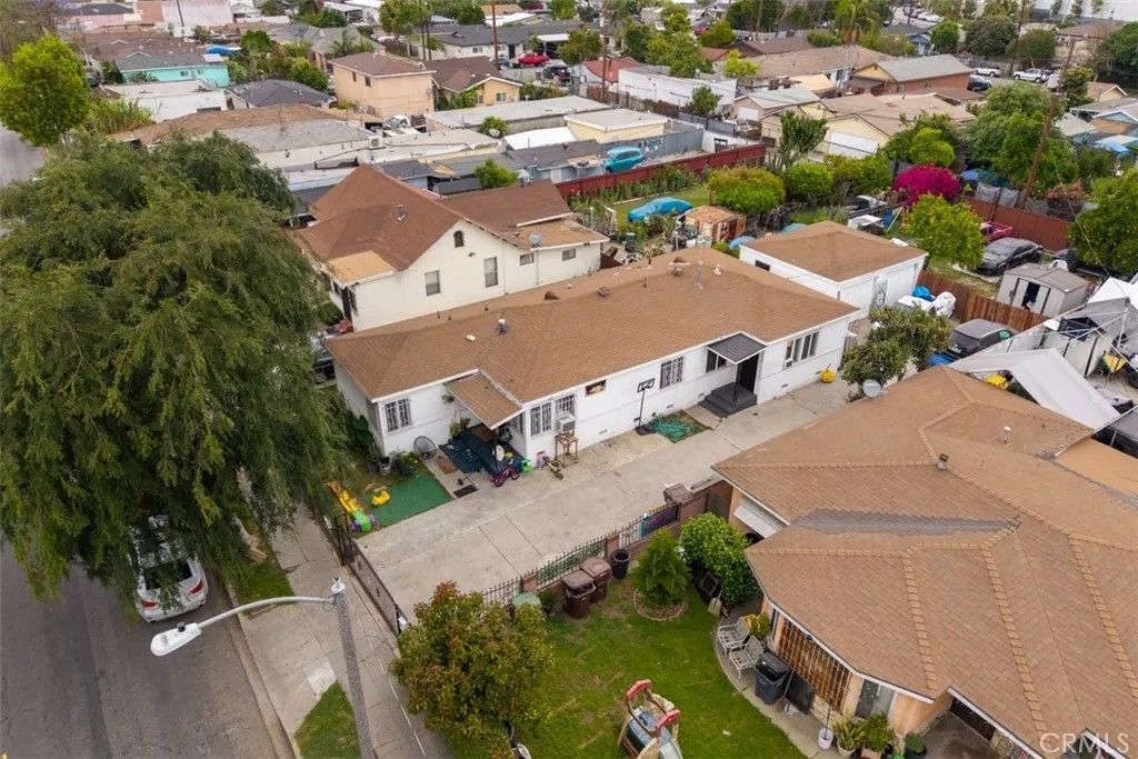 Photo of 1616 N Willowbrook Ave, Compton, CA 90222 (MLS # OC26068881)