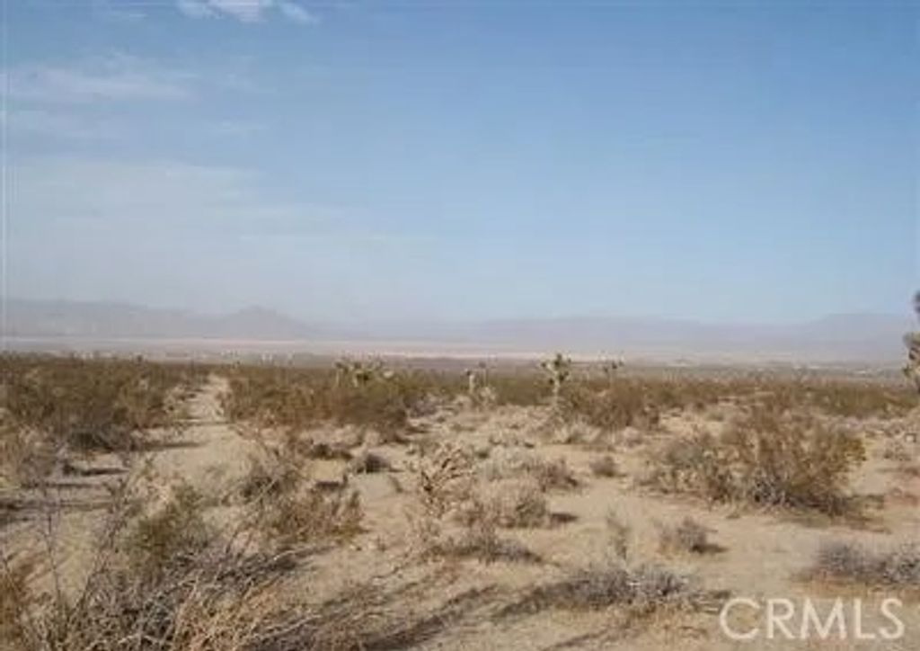 Photo of 0 Azurite Rd, Lucerne Valley, CA 92356 (MLS # PW26095505)