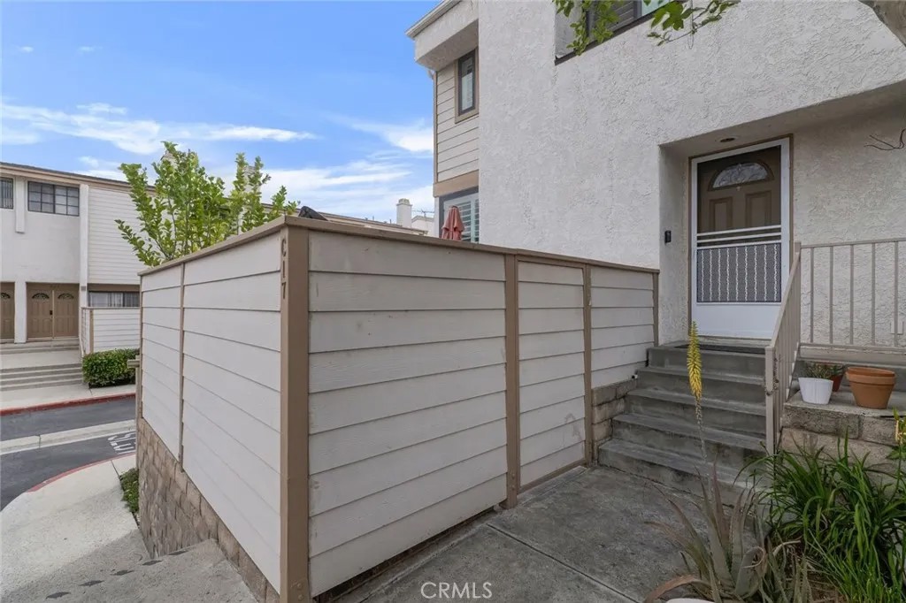 10231 Independence C17