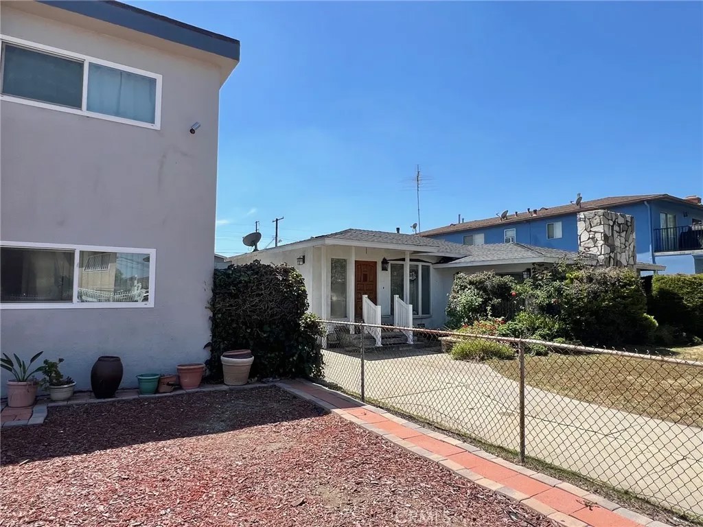 1554 W 207th Street