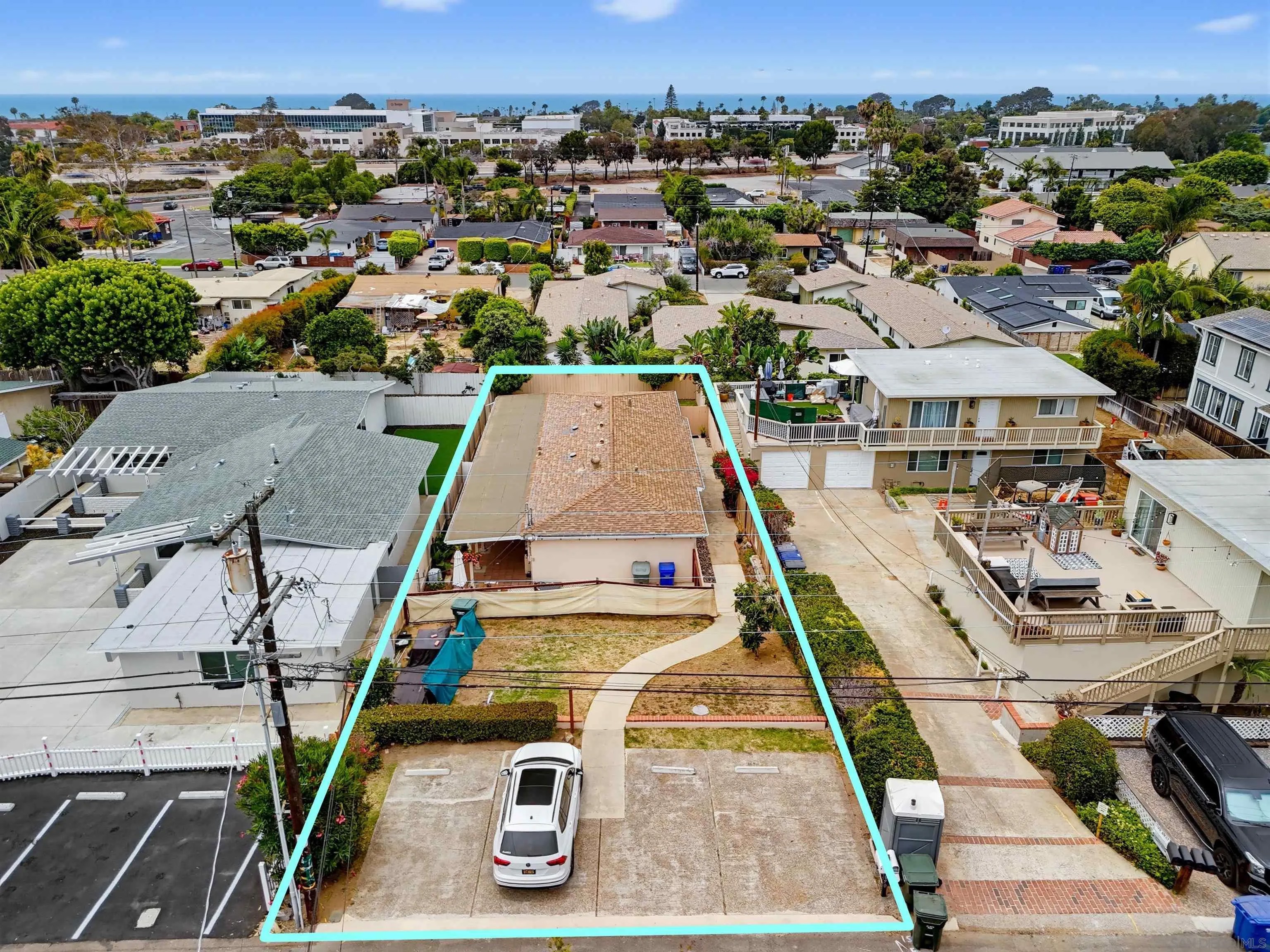 1090 Gardena Rd
