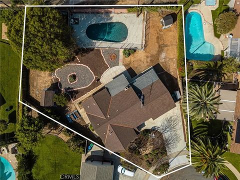 Photo of 1532 Rainbow Dr, North Tustin, CA 92705 (MLS # PW26037324)