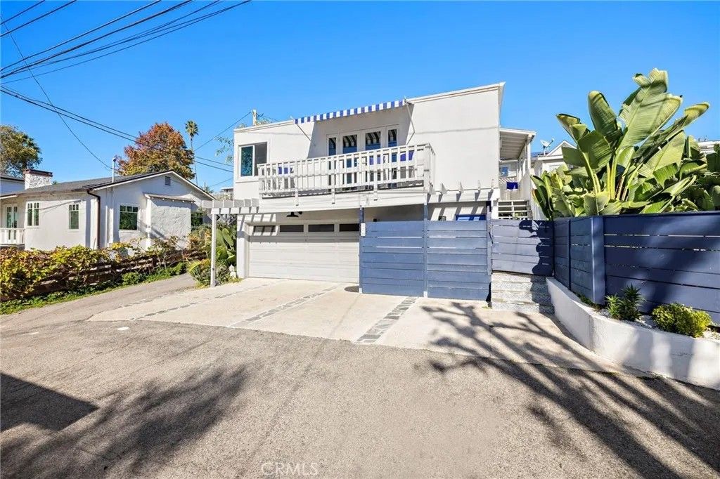 Photo of 226 Chiquita St #lower, Laguna Beach, CA 92651 (MLS # LG25278687)
