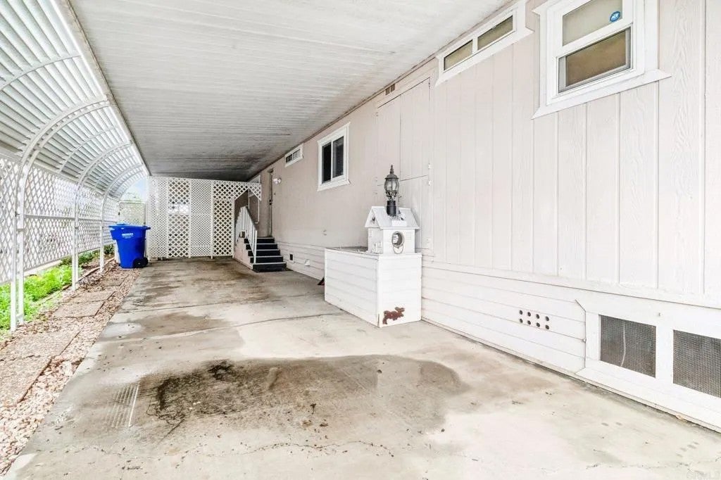 1219 E Barham Drive SPC 166