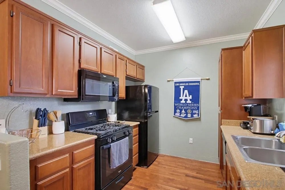 7683 Mission Gorge Rd 165