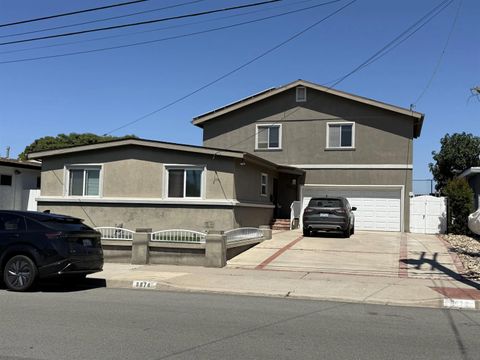 8874 Gowdy Avenue San Diego CA 92123