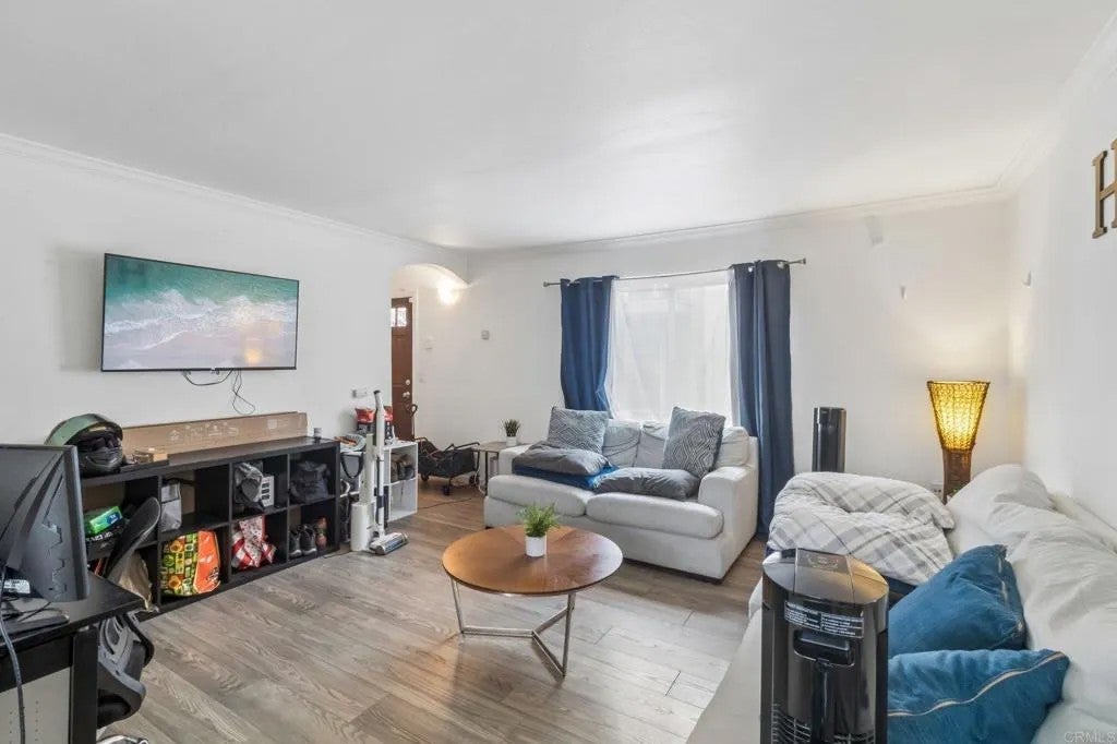 1472 Iris Avenue 2