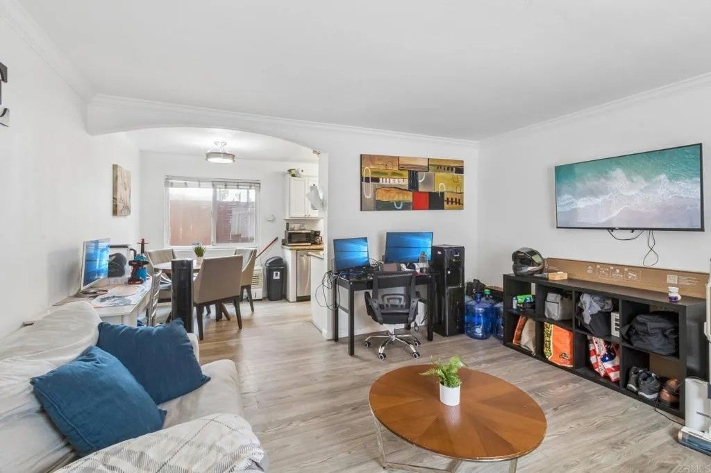 1472 Iris Avenue 2