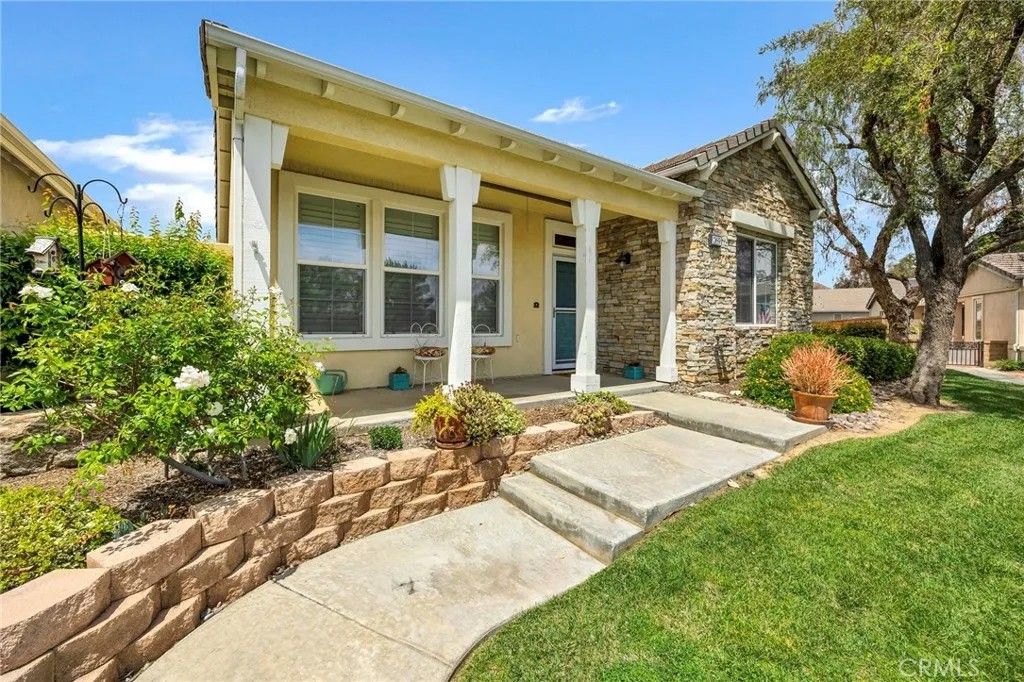 Photo of 269 Firestone Ln, Hemet, CA 92545 (MLS # SW26084119)