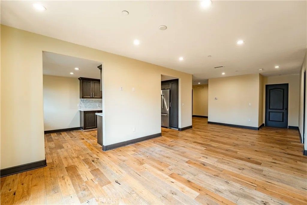 Photo of 10523 Ashton Avenue #202, Los Angeles, CA 90024 (MLS # GD26076334)