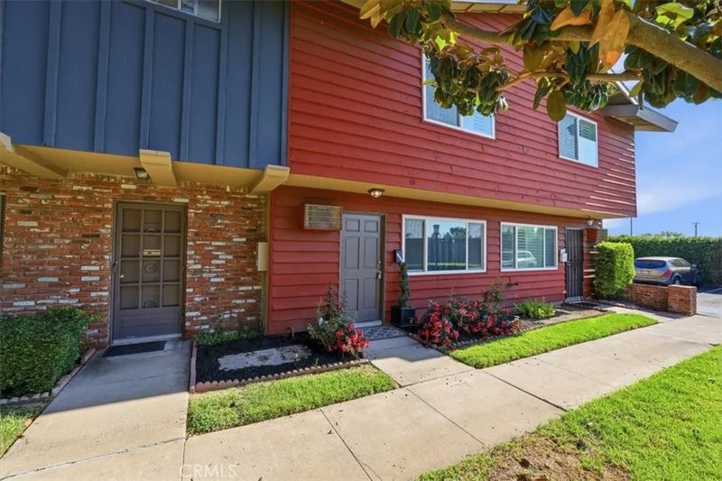 13656 Red Hill