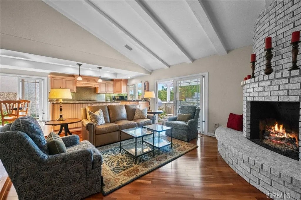 24755 Queens Court