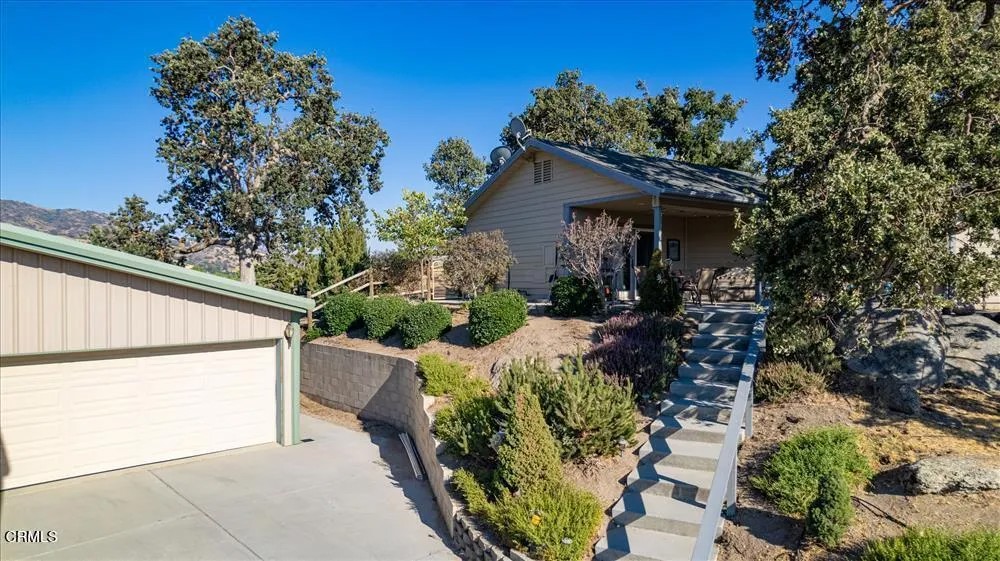 23600 Lakeview Drive