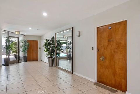 Tiny photo for 419 N Oakhurst Drive #102, Beverly Hills, CA 90210 (MLS # OC25252217)