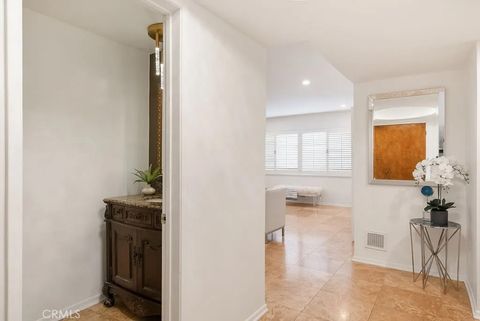 Tiny photo for 419 N Oakhurst Drive #102, Beverly Hills, CA 90210 (MLS # OC25252217)