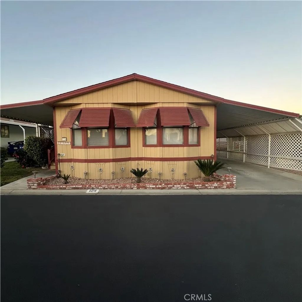 Photo of 2598 Ayala DR #124, Rialto, CA 92377 (MLS # CV26098169)