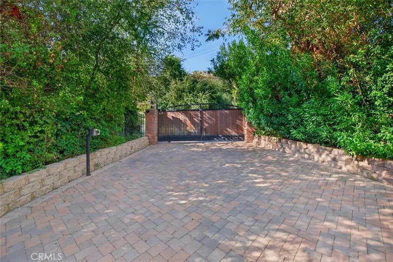 2311 Stonyvale