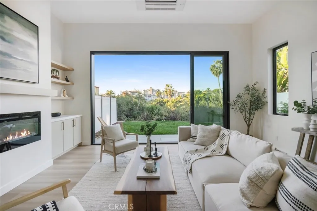 229 Avenida Monterey B