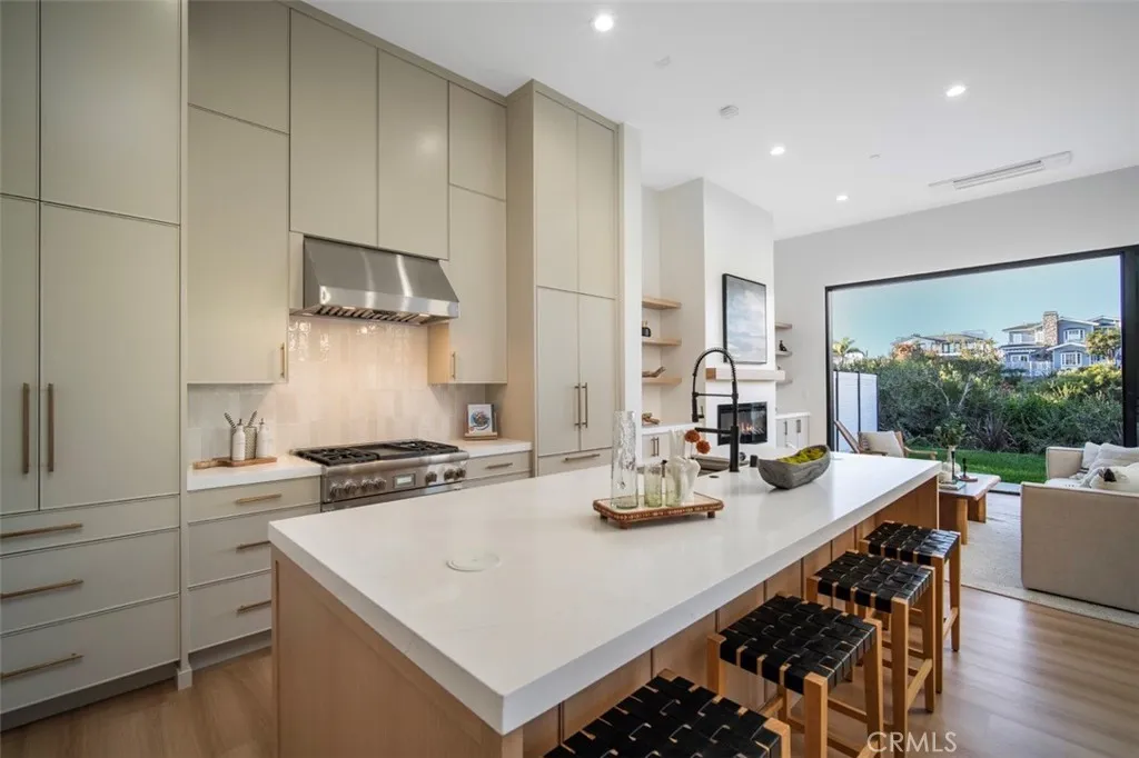 229 Avenida Monterey B