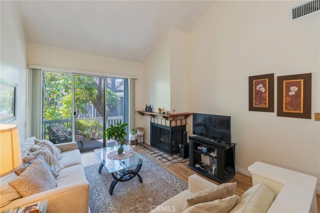 25613 Pine Creek