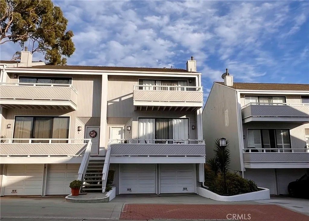 Photo of 7 Swift Court #210, Newport Beach, CA 92663 (MLS # OC26046534)