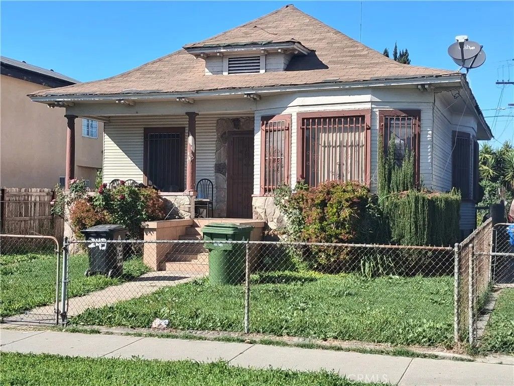 Photo of 243 E 79 St, Los Angeles, CA 90003 (MLS # SB26095840)
