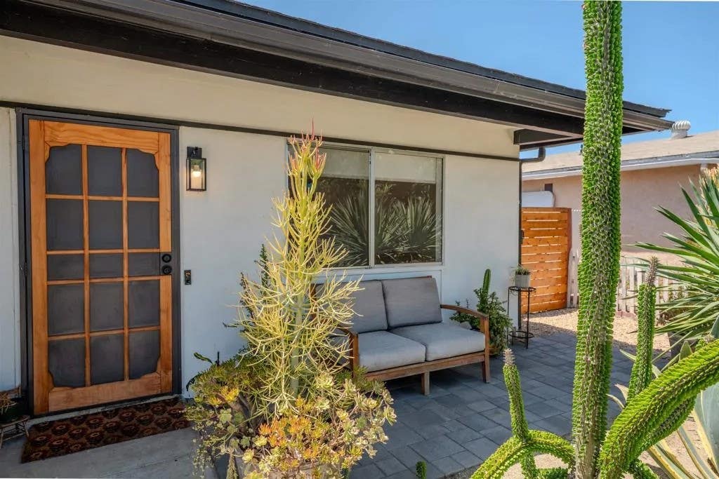 Photo of 885 Via Felicidad, Vista, CA 92084 (MLS # NDP2606994)