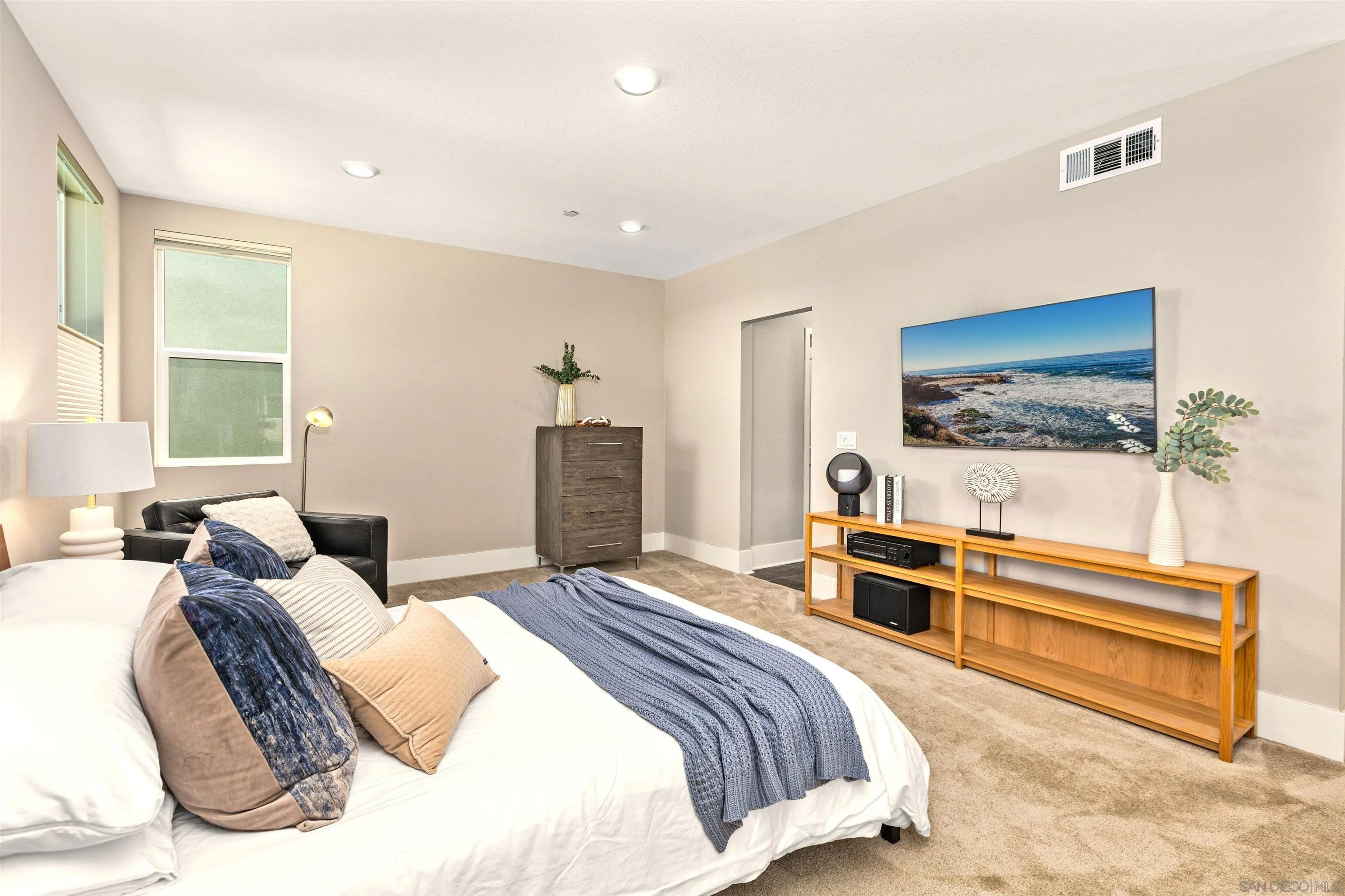 3979 Shasta St
