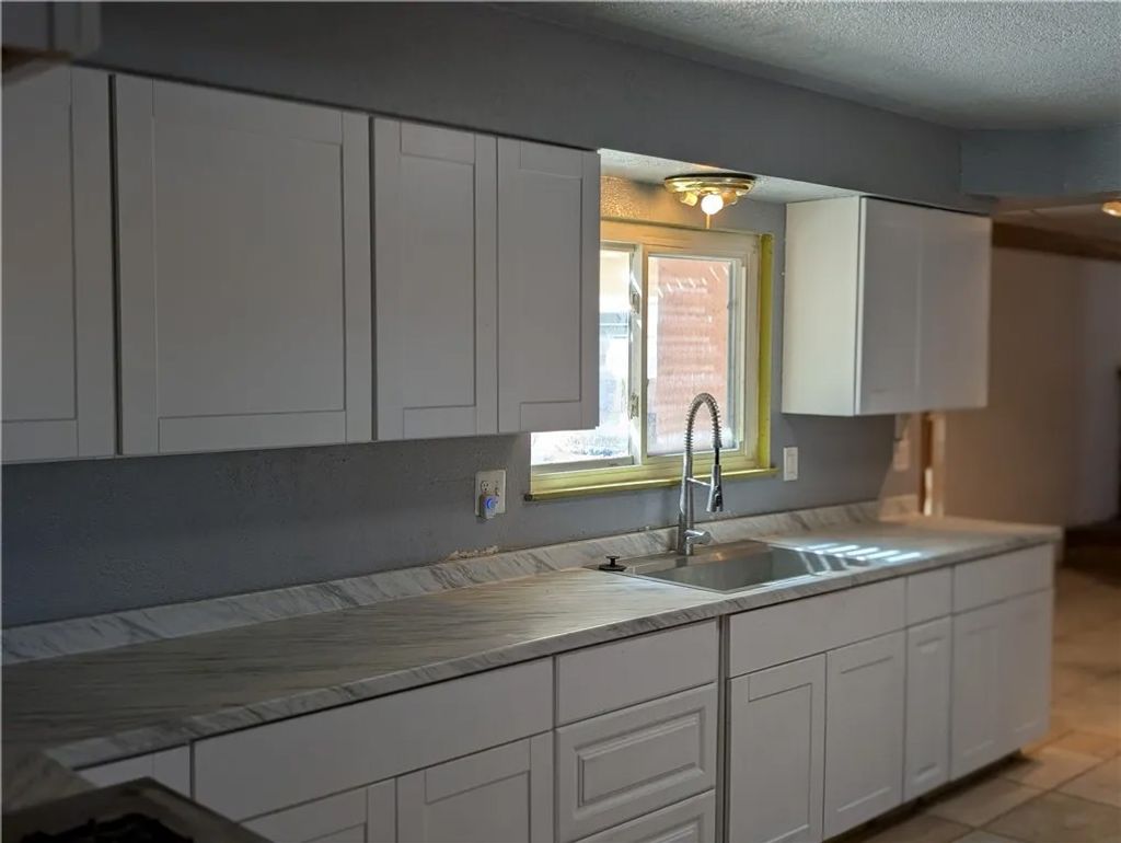 Photo of 11937 Lee Ave, Adelanto, CA 92301 (MLS # HD26054984)