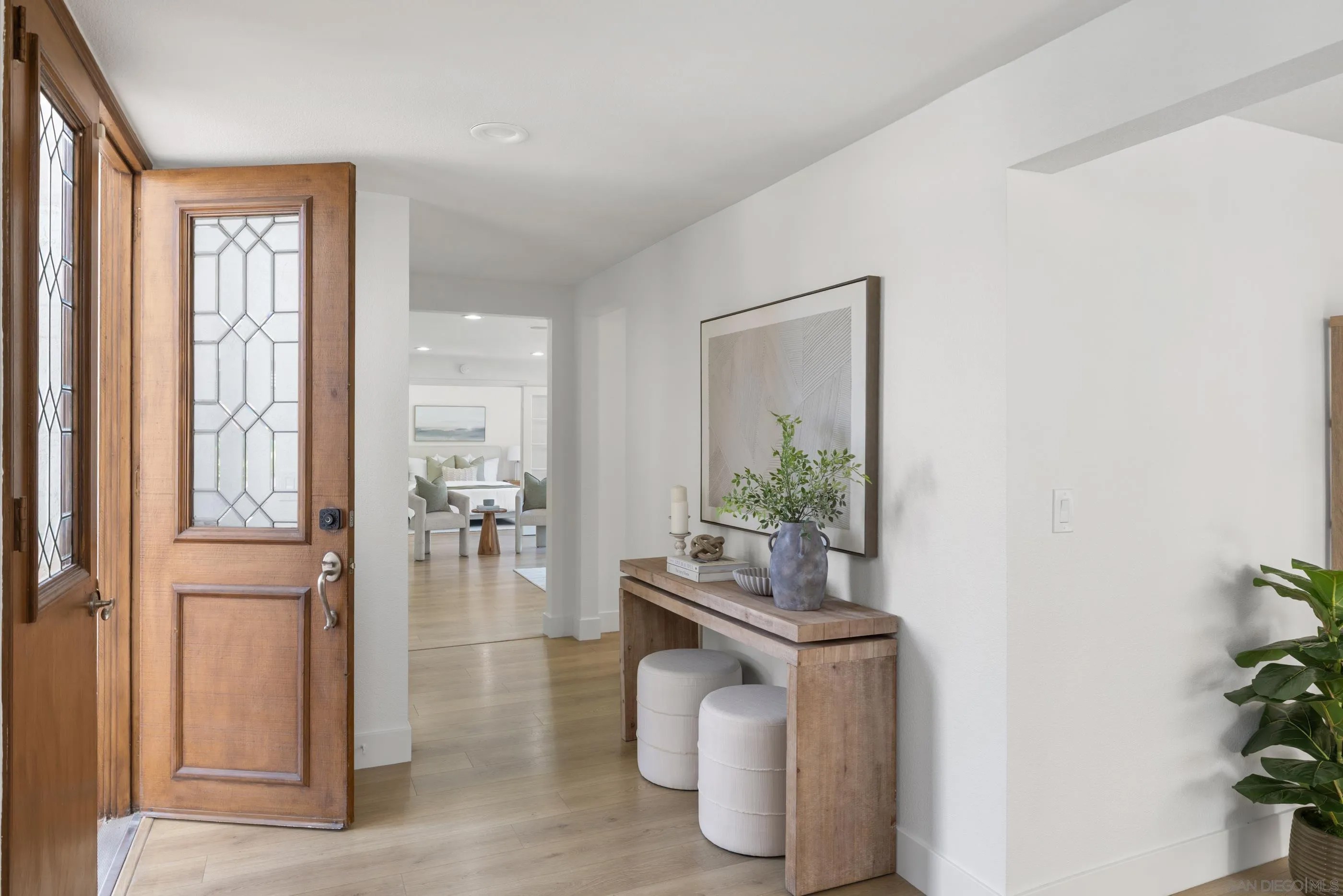 2518 Caminito La Paz