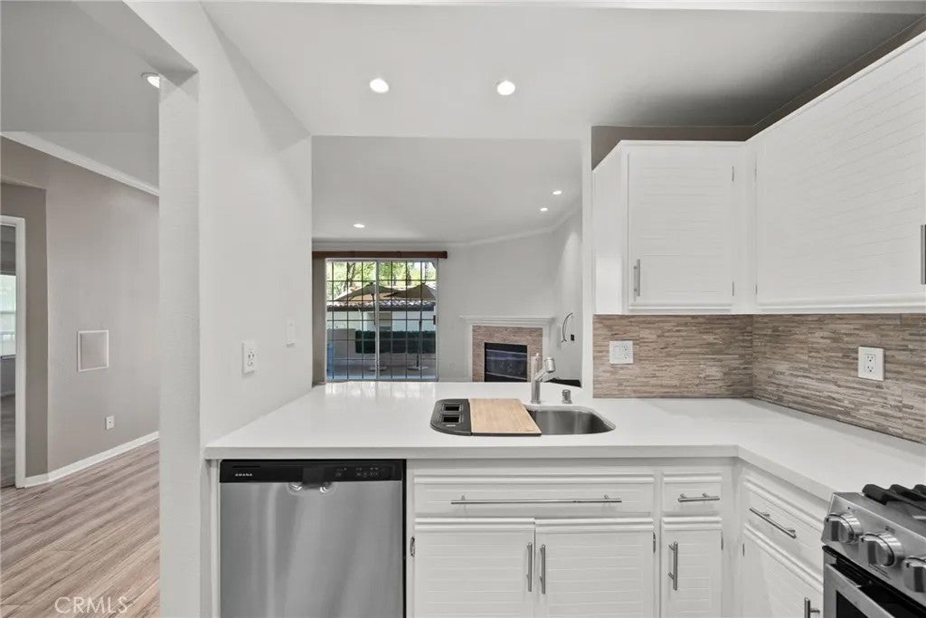 24123 Del Monte Drive 101