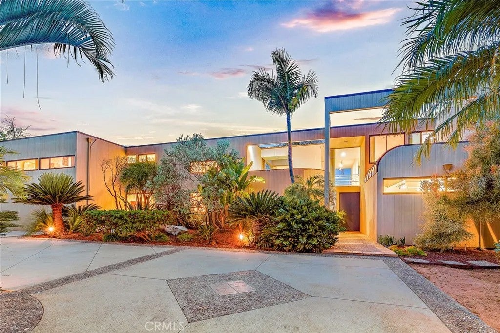 3028 Overhill Drive