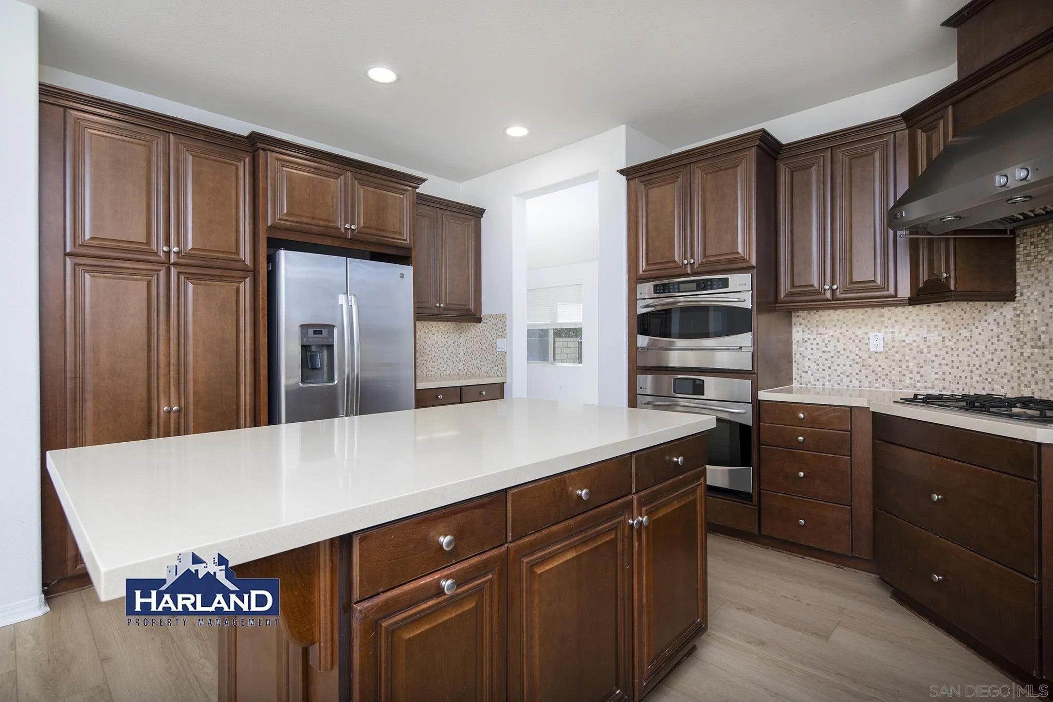 11320 Laurelcrest Dr