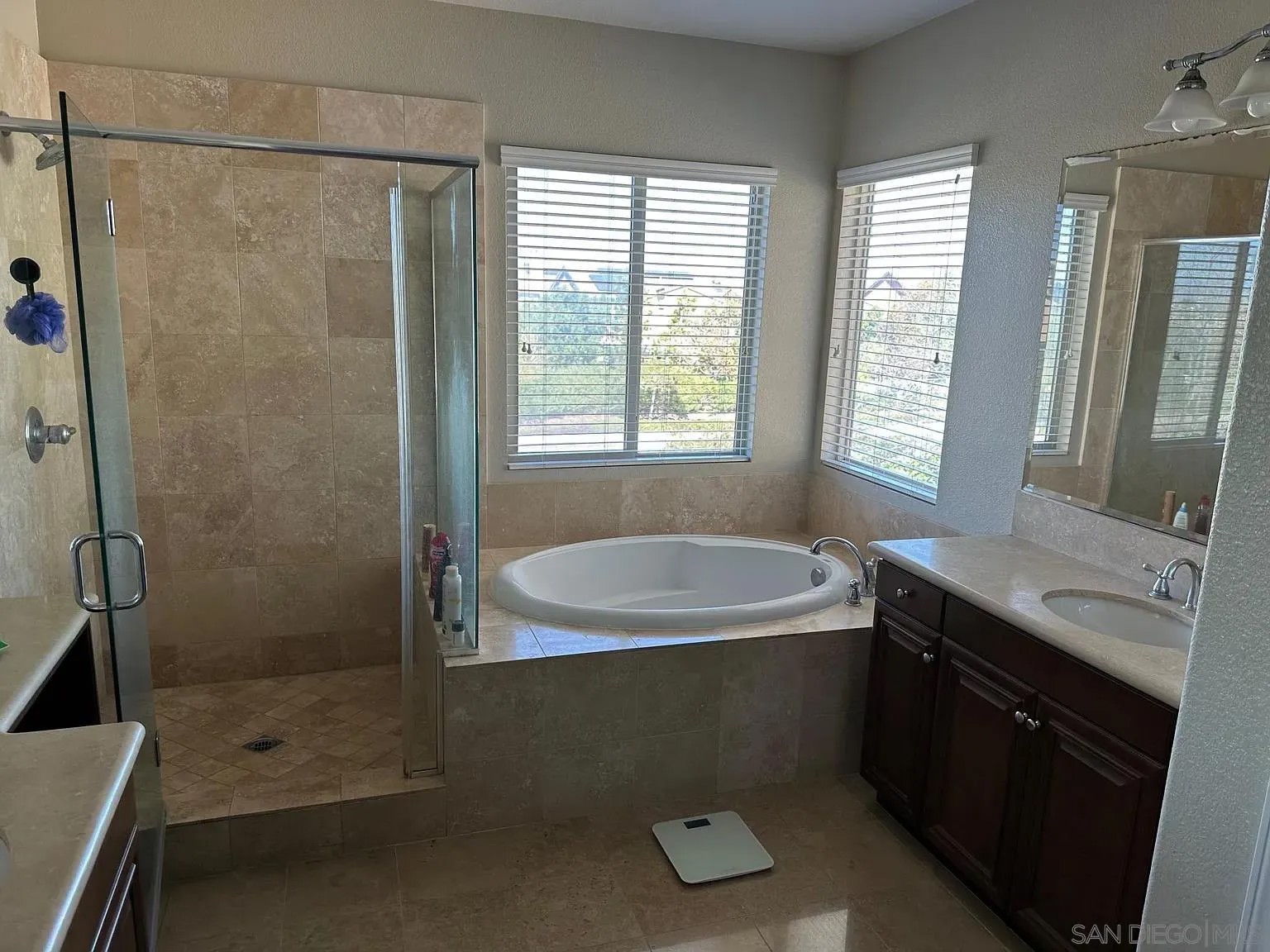 11320 Laurelcrest Dr