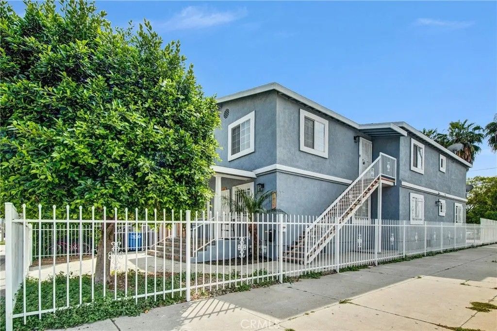 Photo of 3232 W Vernon Ave, Los Angeles, CA 90008 (MLS # PW26078049)