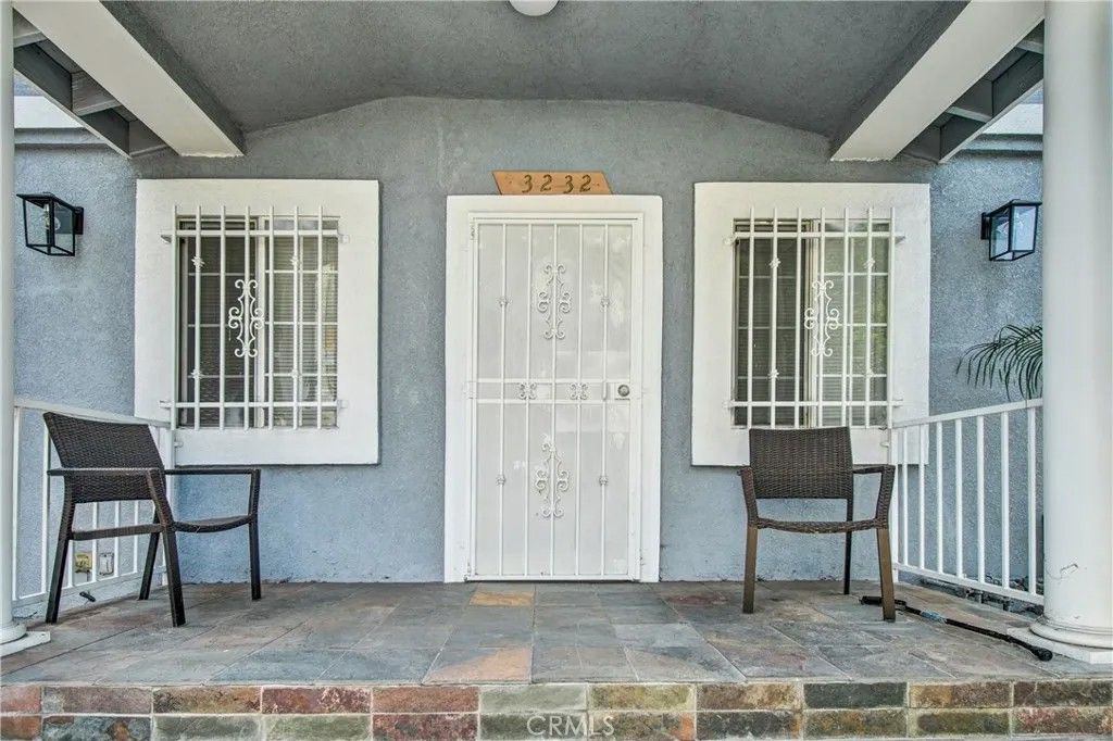 Photo of 3232 W Vernon Ave, Los Angeles, CA 90008 (MLS # PW26078049)