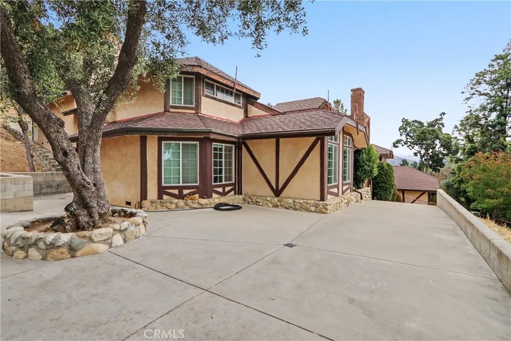 2251 Oak Shade