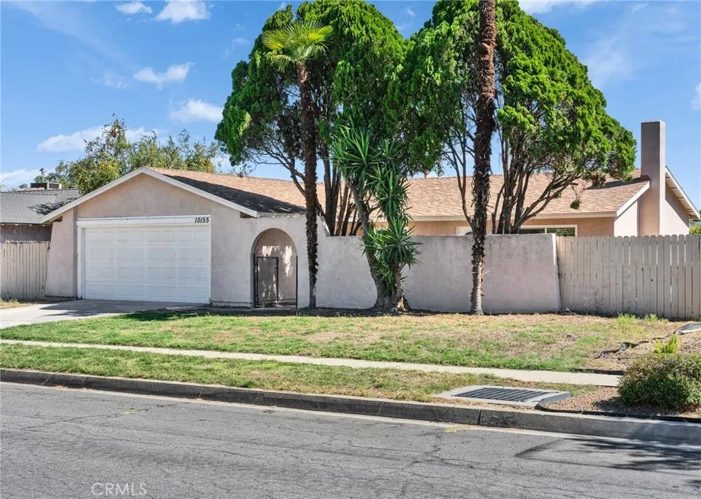 Photo of 10155 Hemlock Street, Rancho Cucamonga, CA 91730 (MLS # TR26181461)