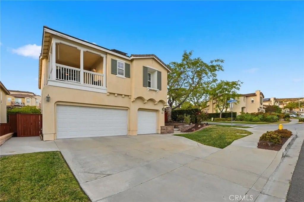 Photo of 2265 Calle Catarina, Chula Vista, CA 91914 (MLS # SW26101320)