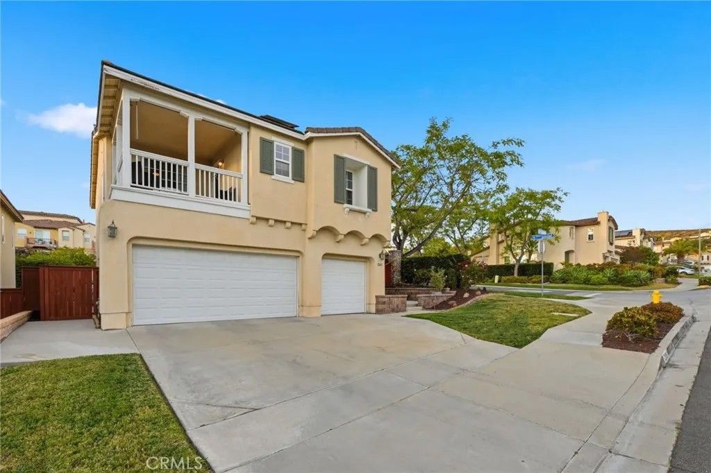 Photo of 2265 Calle Catarina, Chula Vista, CA 91914 (MLS # SW26101320)