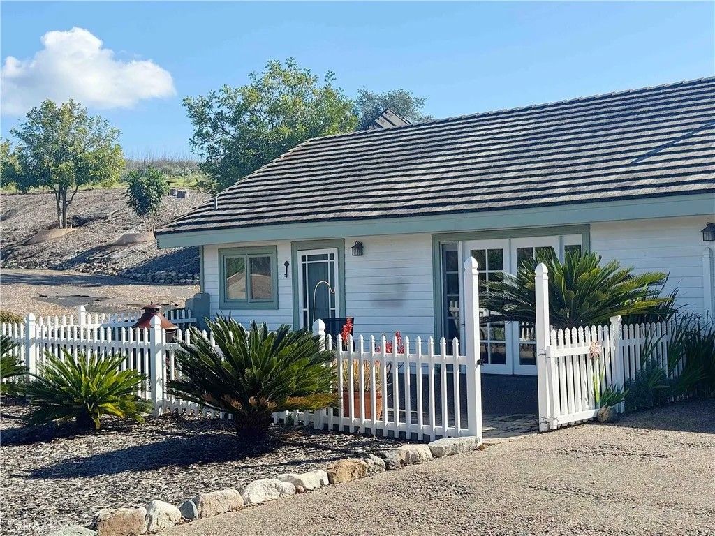 Photo of 10495 Quail Springs Rd, Murrieta, CA 92562 (MLS # OC26032528)