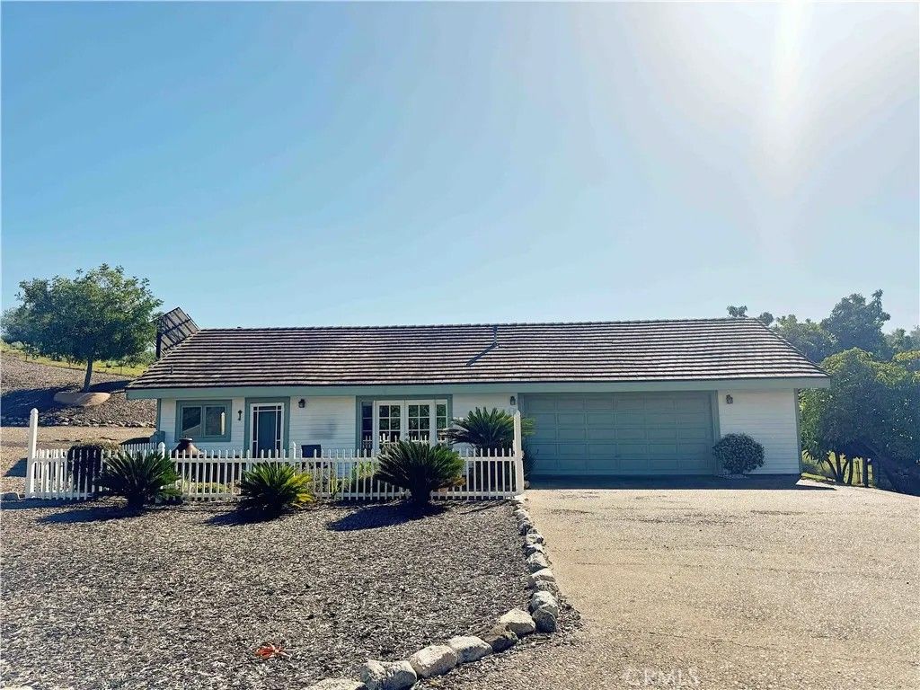 Photo of 10495 Quail Springs Rd, Murrieta, CA 92562 (MLS # OC26032528)