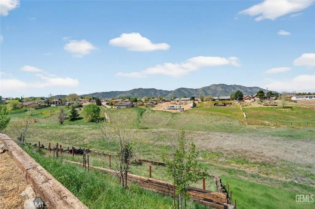 Photo of 21601 Westwood Boulevard, Tehachapi, CA 93561 (MLS # NS26069262)