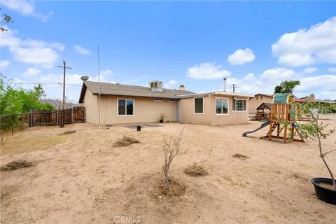 Tiny photo for 18250 Preston Street, Hesperia, CA 92345 (MLS # IV26068304)
