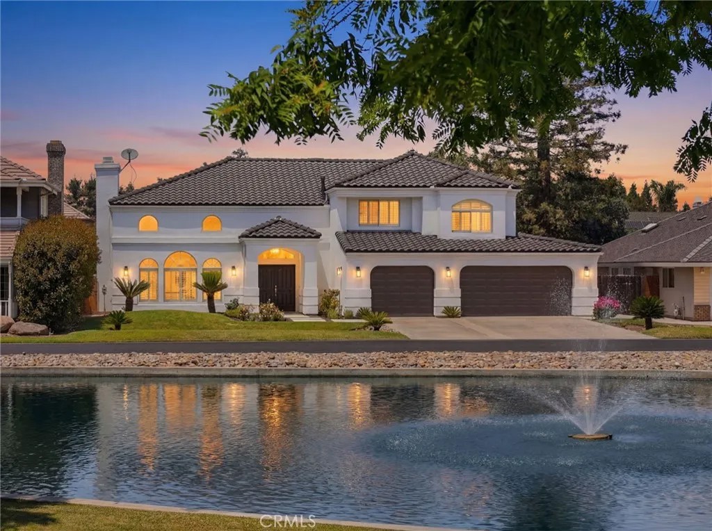 5622 W Prospect