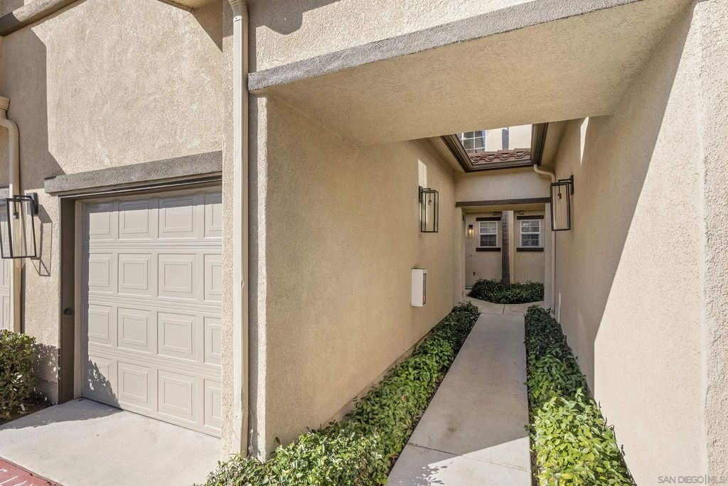 Photo of 638 Sumner Way #4, Oceanside, CA 92058 (MLS # 260003724)