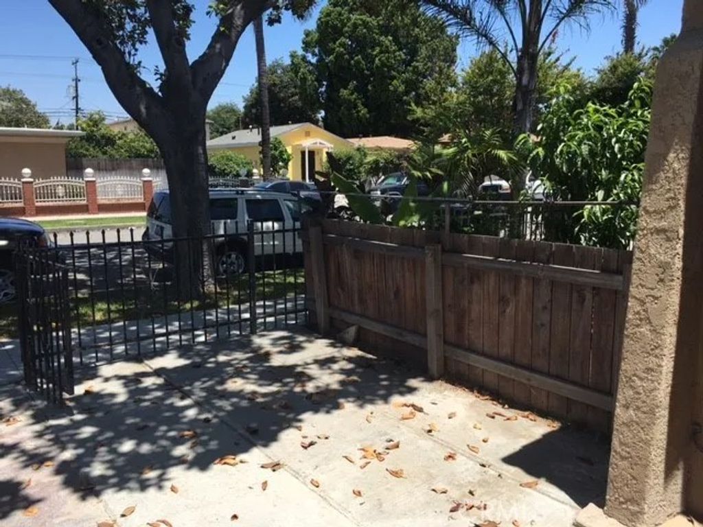 Photo of 1634 W Parade ST, Long Beach, CA 90810 (MLS # PW26103712)