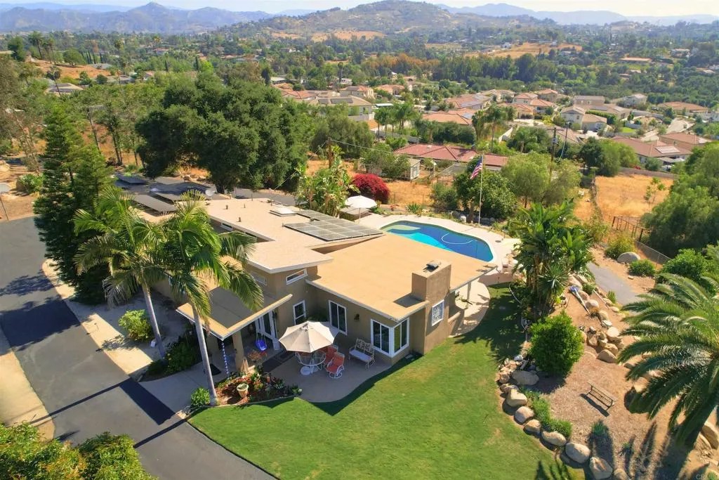 969 Viletta Drive